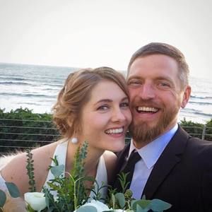 Meet your Posher, Hilary